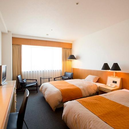 Hotel Granmirage Uozu Buitenkant foto