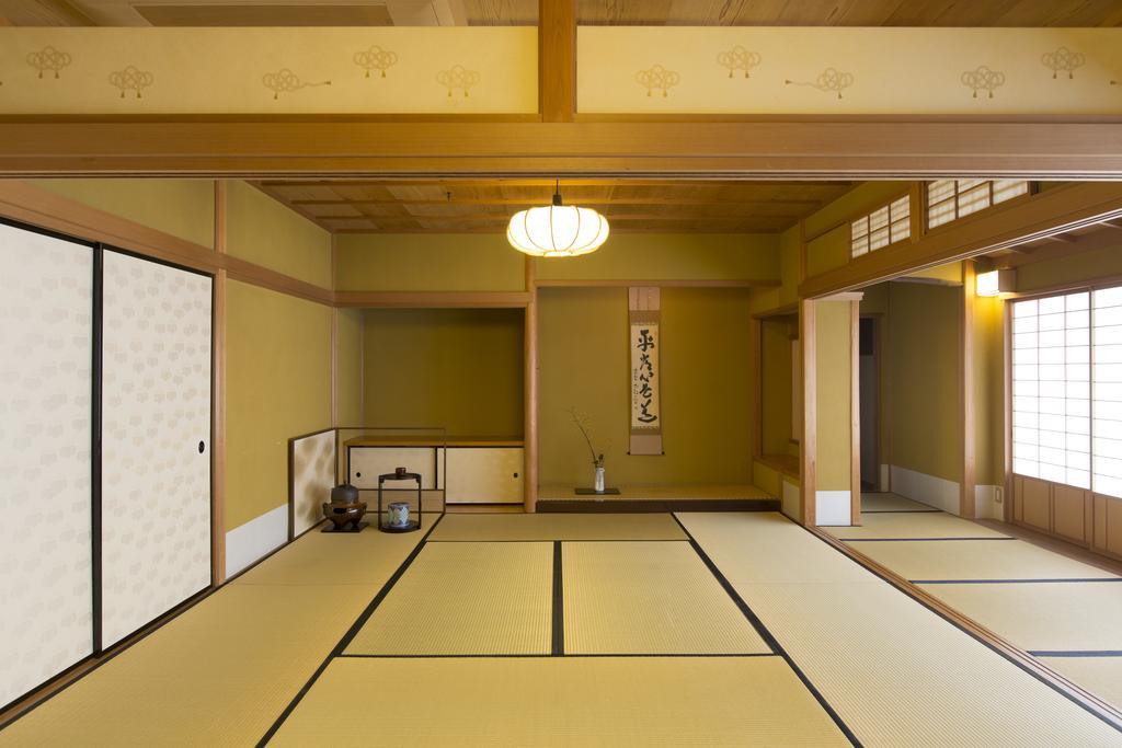 Hotel Granmirage Uozu Buitenkant foto