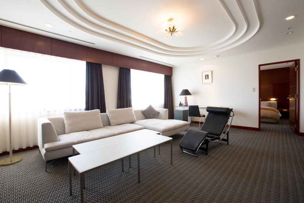 Hotel Granmirage Uozu Buitenkant foto
