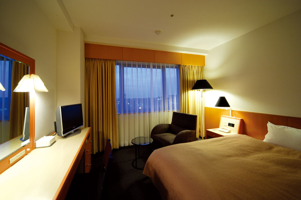 Hotel Granmirage Uozu Buitenkant foto