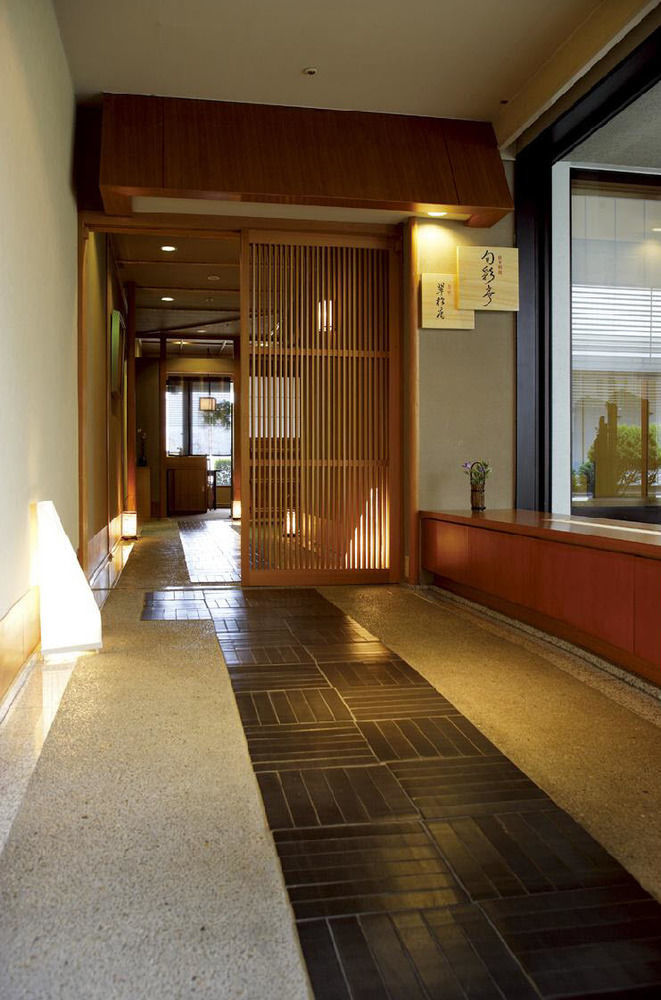 Hotel Granmirage Uozu Buitenkant foto