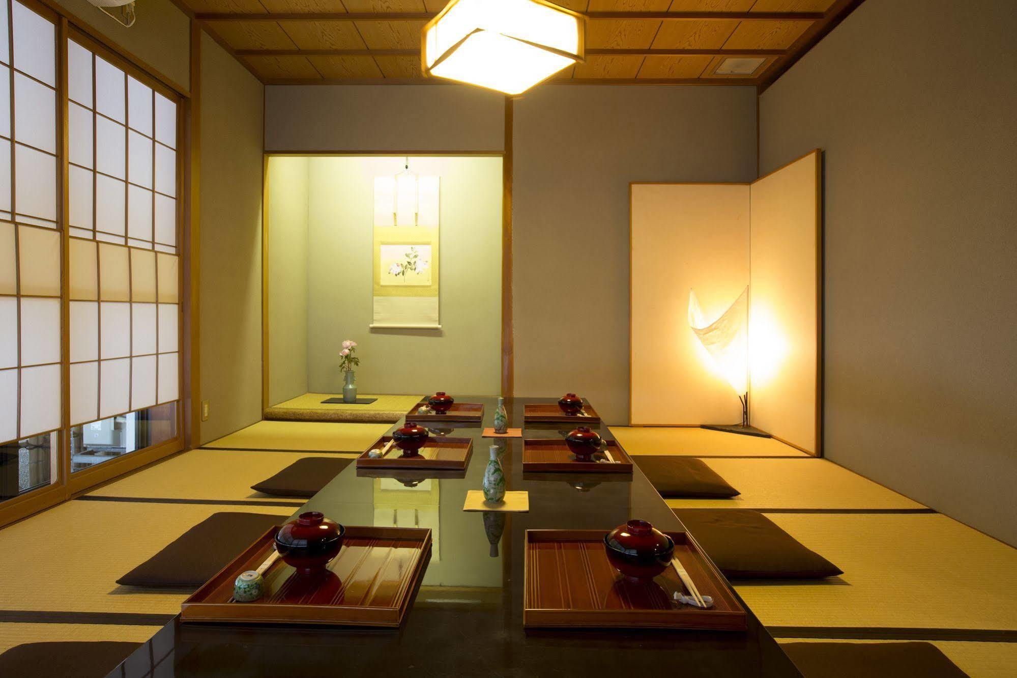 Hotel Granmirage Uozu Buitenkant foto