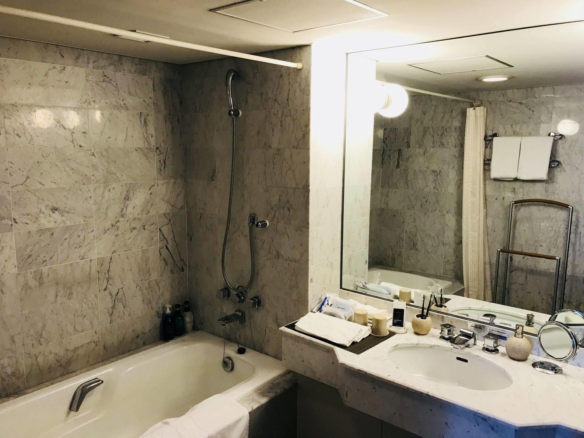 Hotel Granmirage Uozu Buitenkant foto