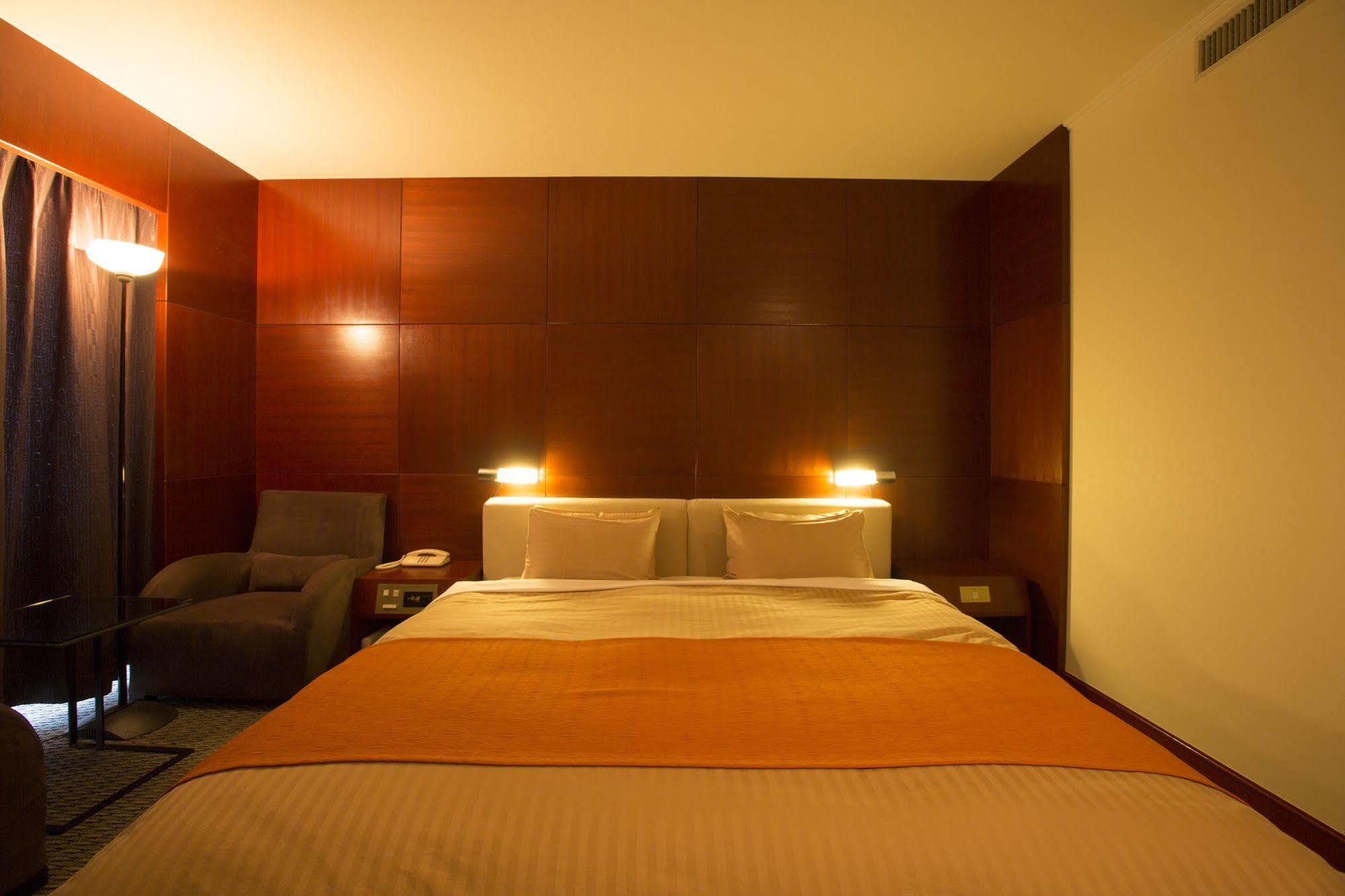 Hotel Granmirage Uozu Buitenkant foto